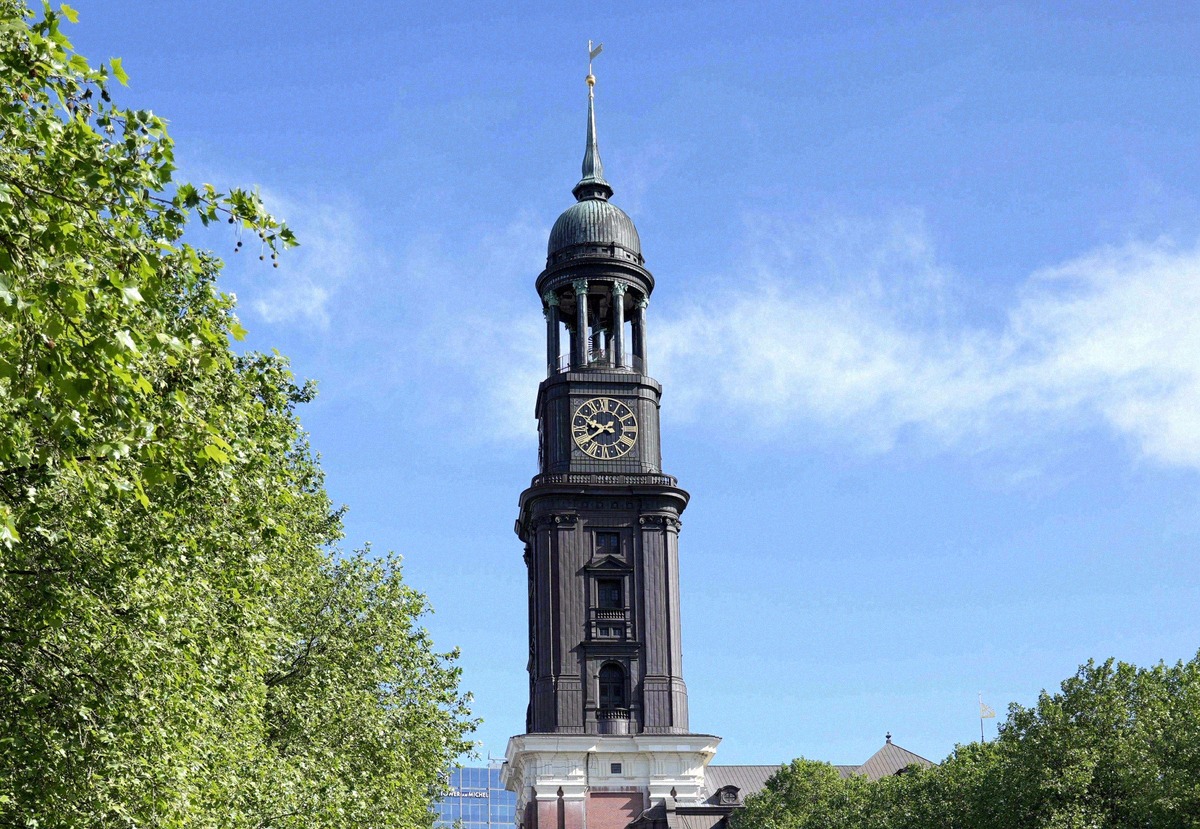Turm der Hauptkirche St. Michaelis (Michel)