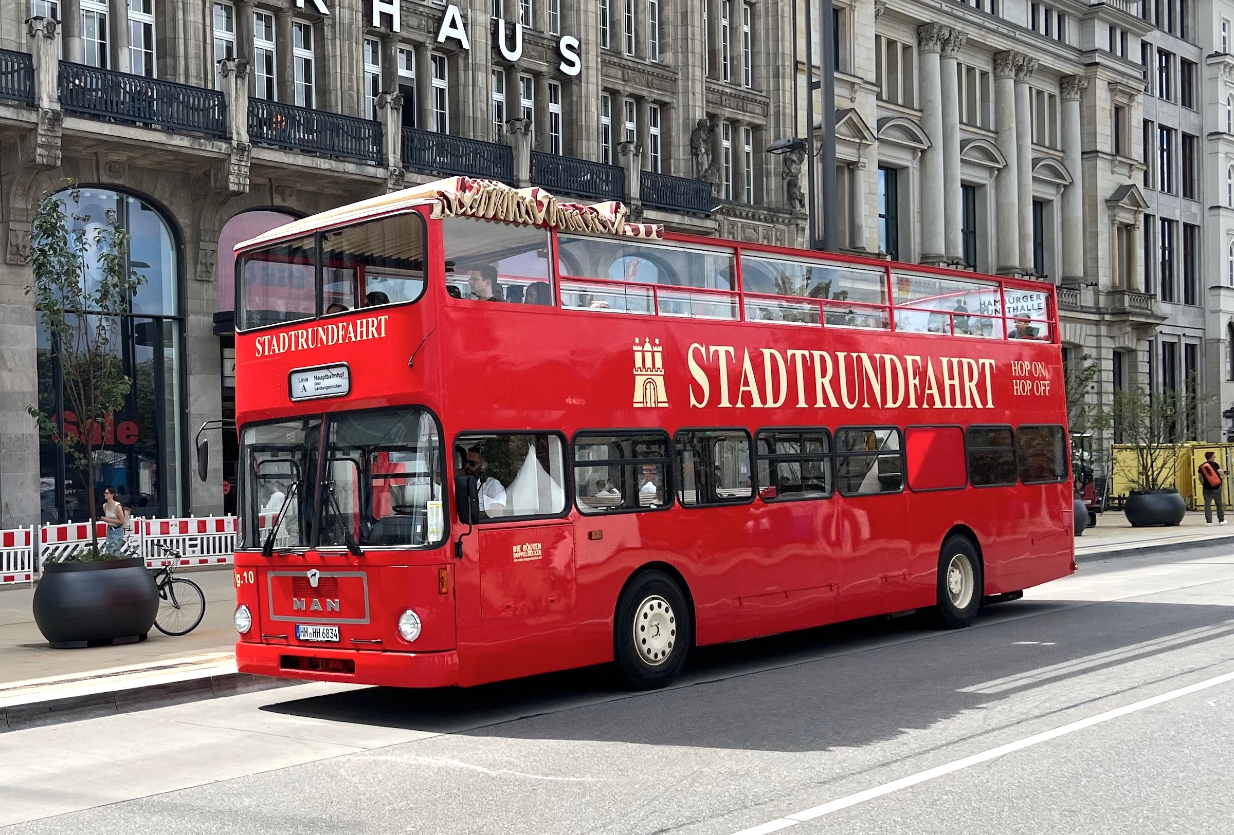 Rote Stadtrundfahrt durch die Hamburger Innenstadt